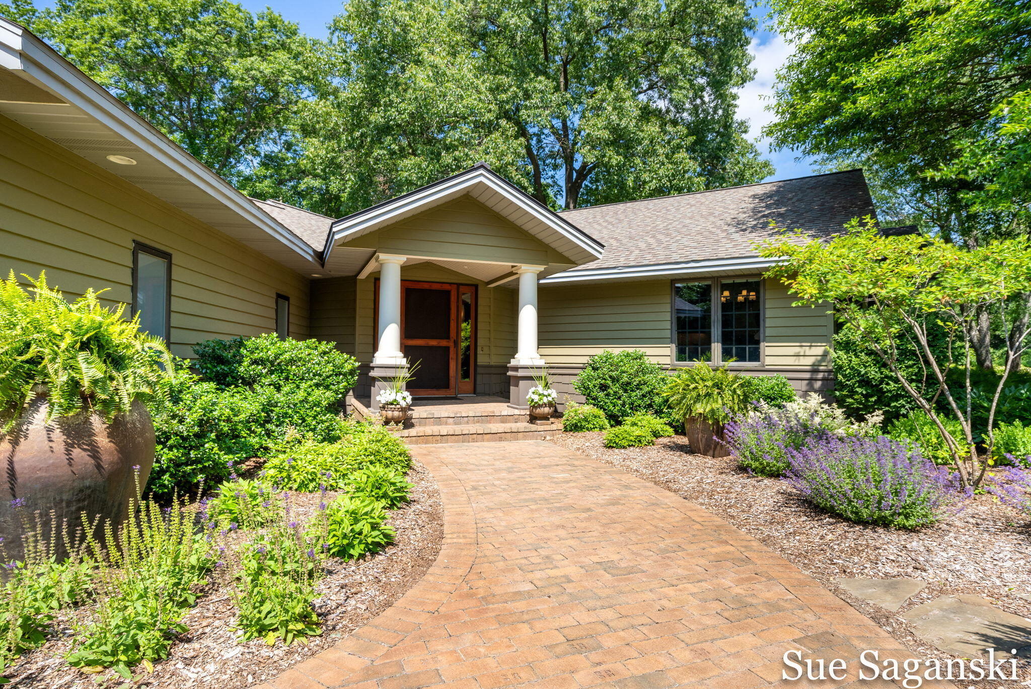 6514 Creekwood Drive
