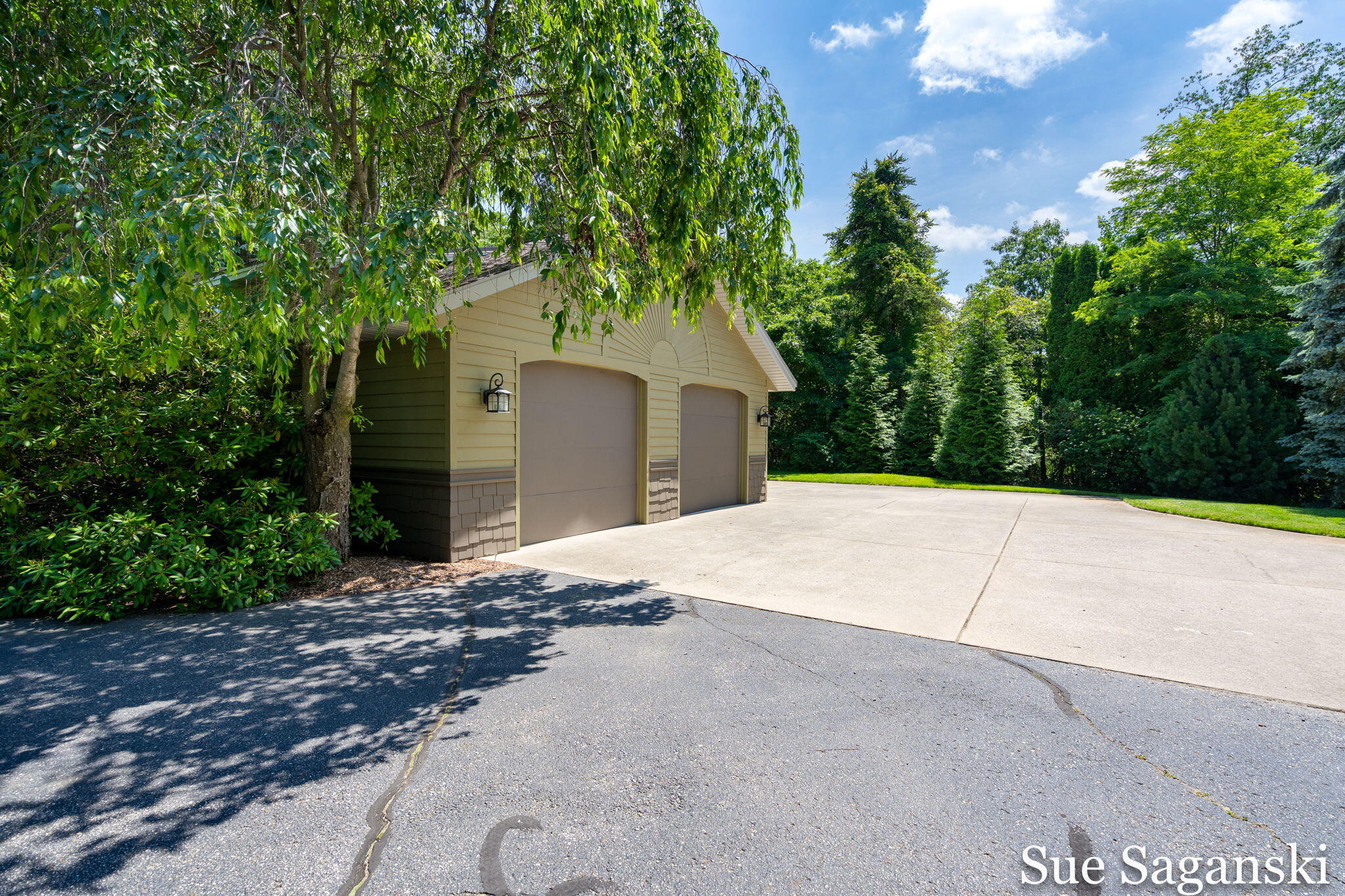 6514 Creekwood Drive