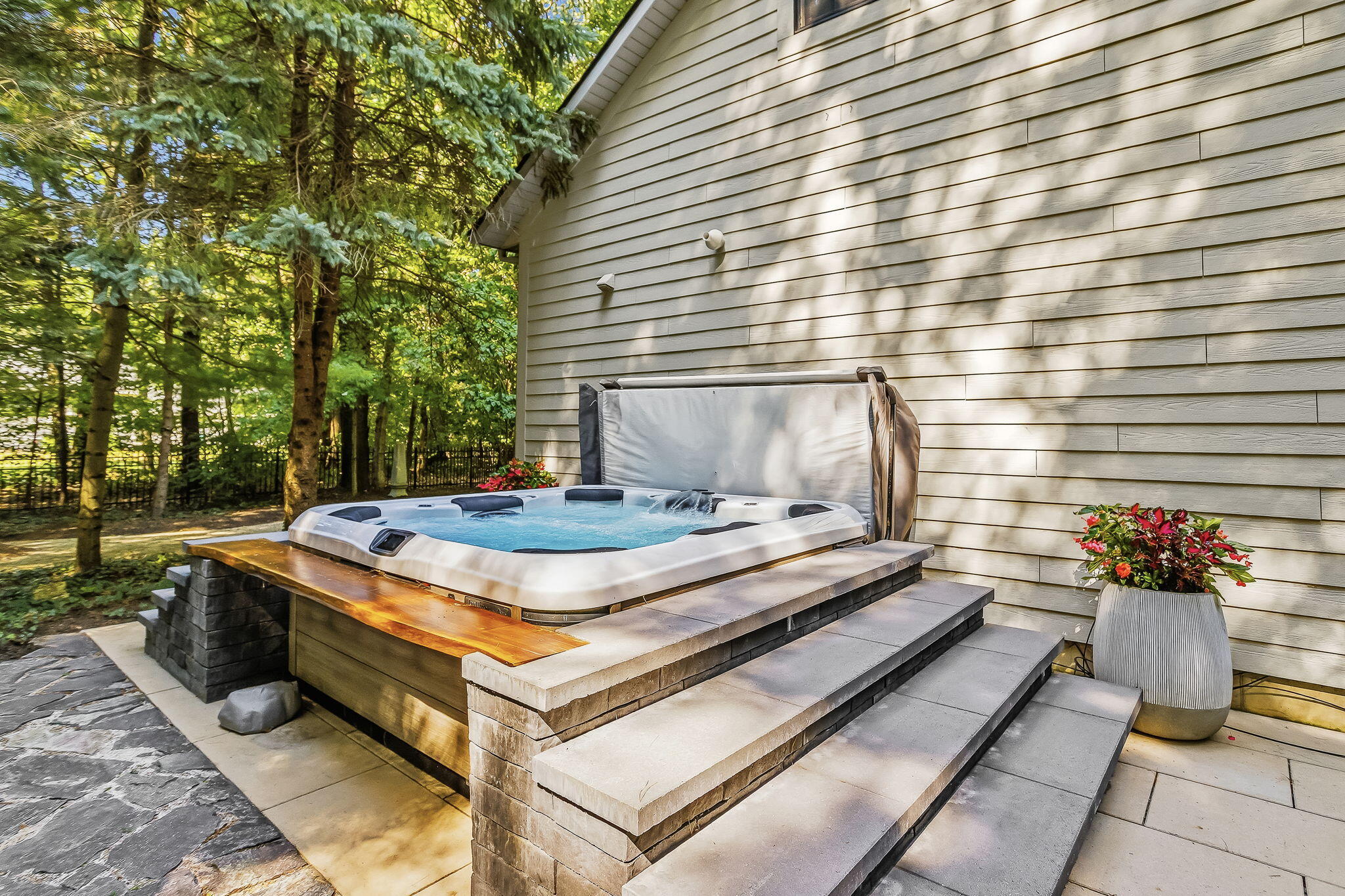 6195 Bayou Trail