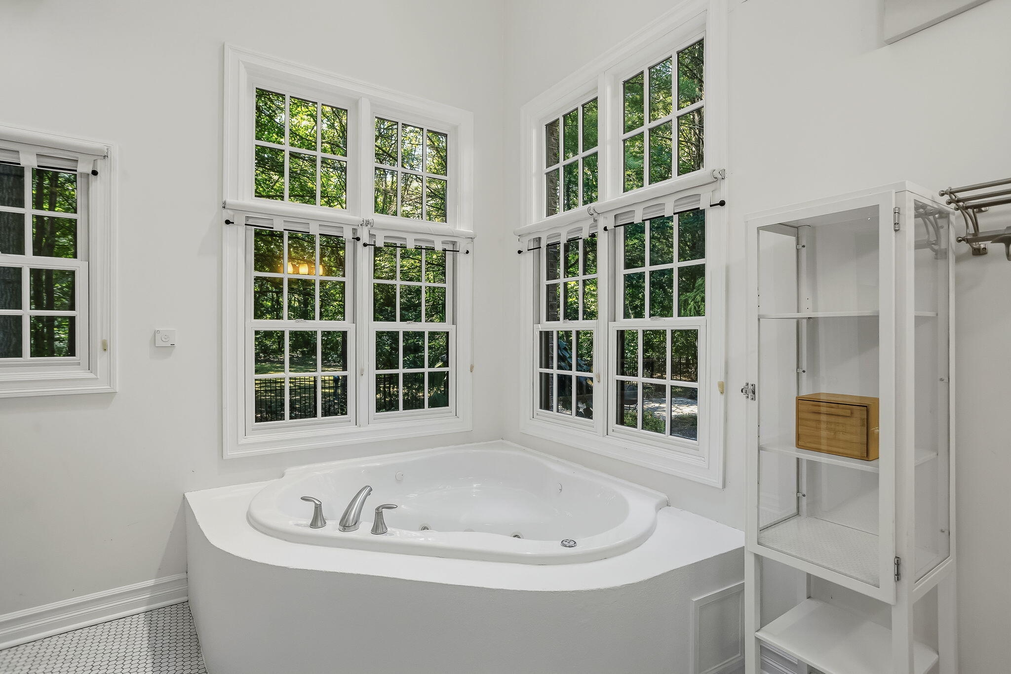 6195 Bayou Trail