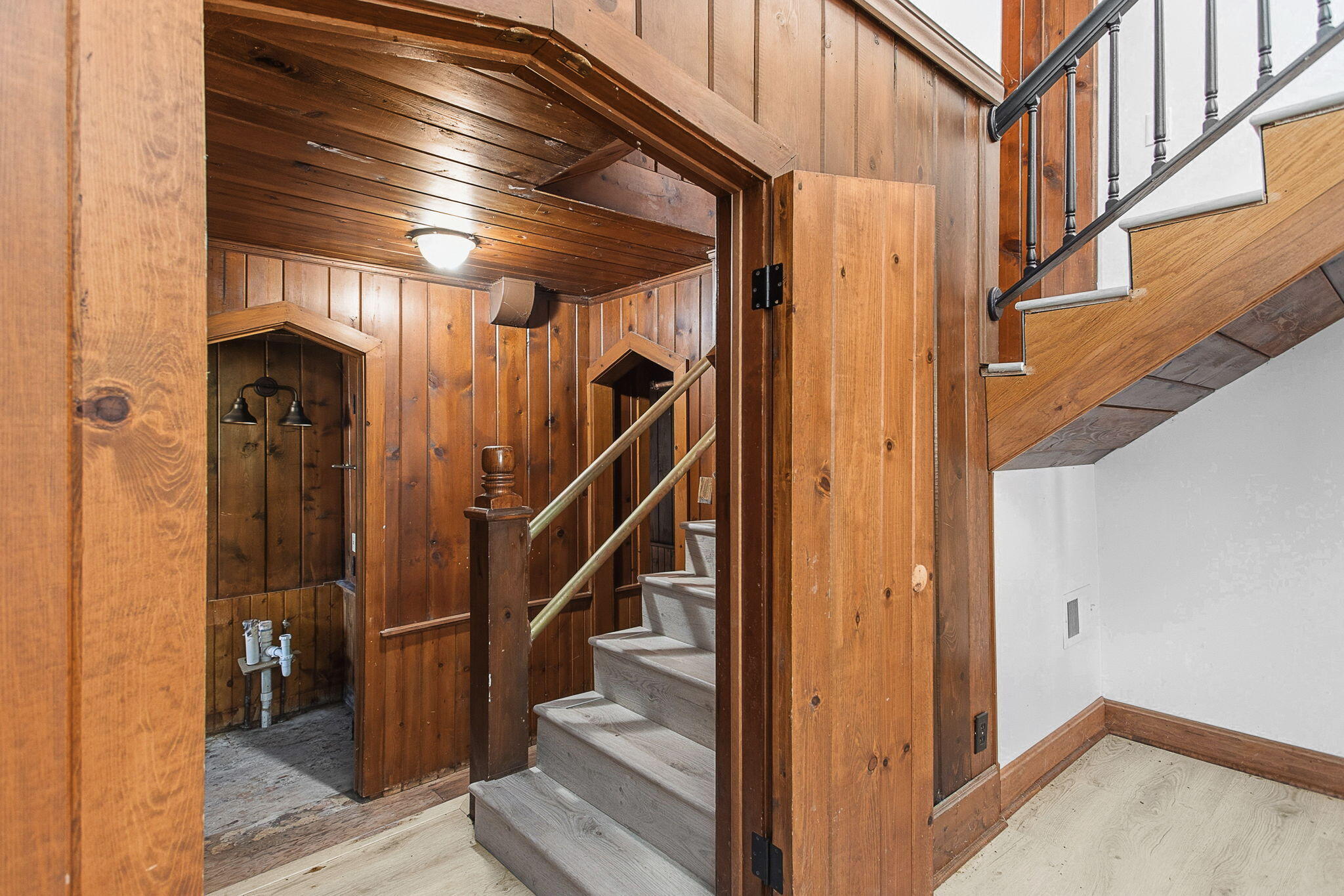 64 Lakeview Street