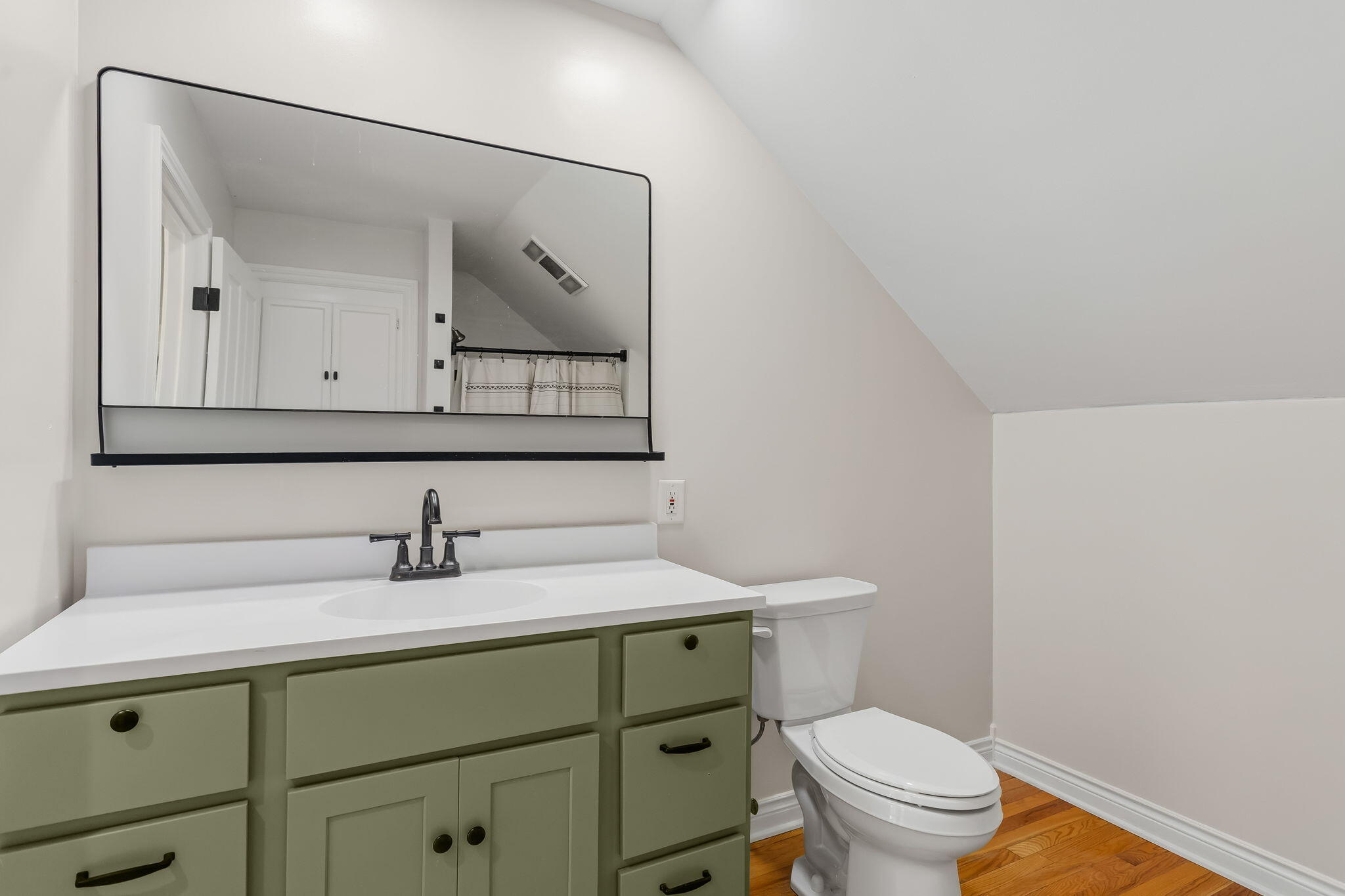 401 Erin Isle Court