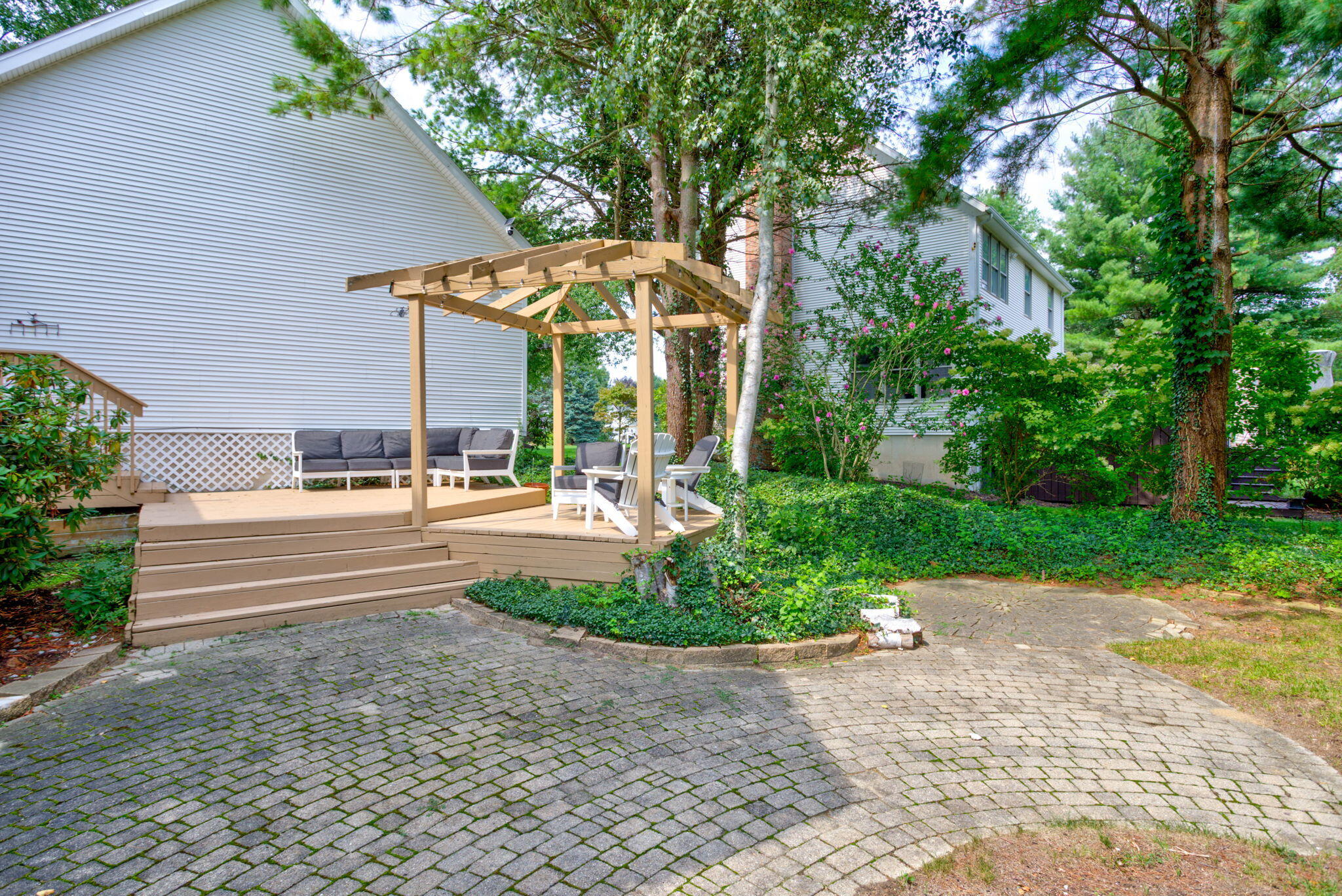 401 Erin Isle Court