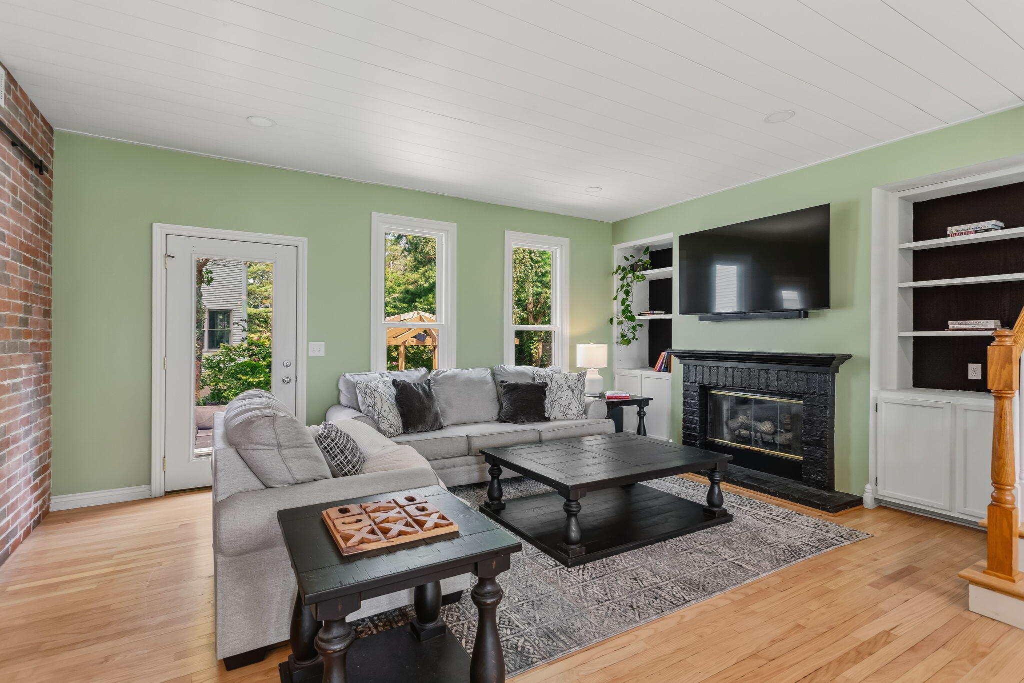 401 Erin Isle Court