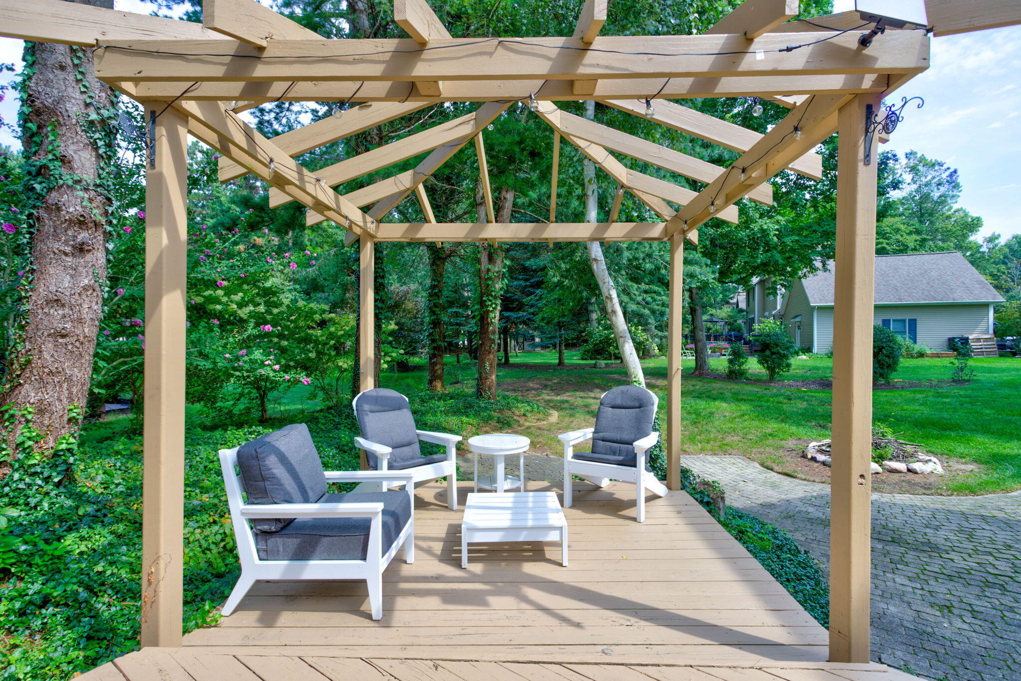 401 Erin Isle Court