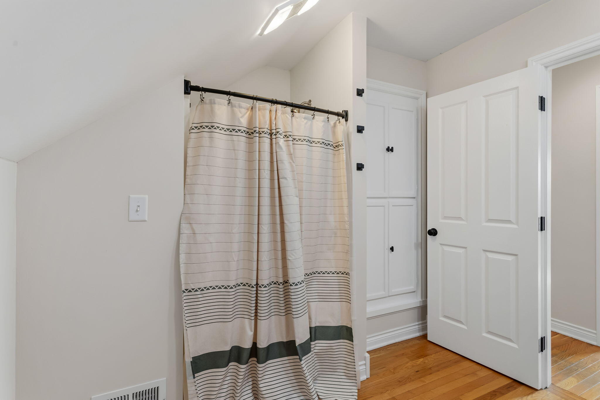 401 Erin Isle Court