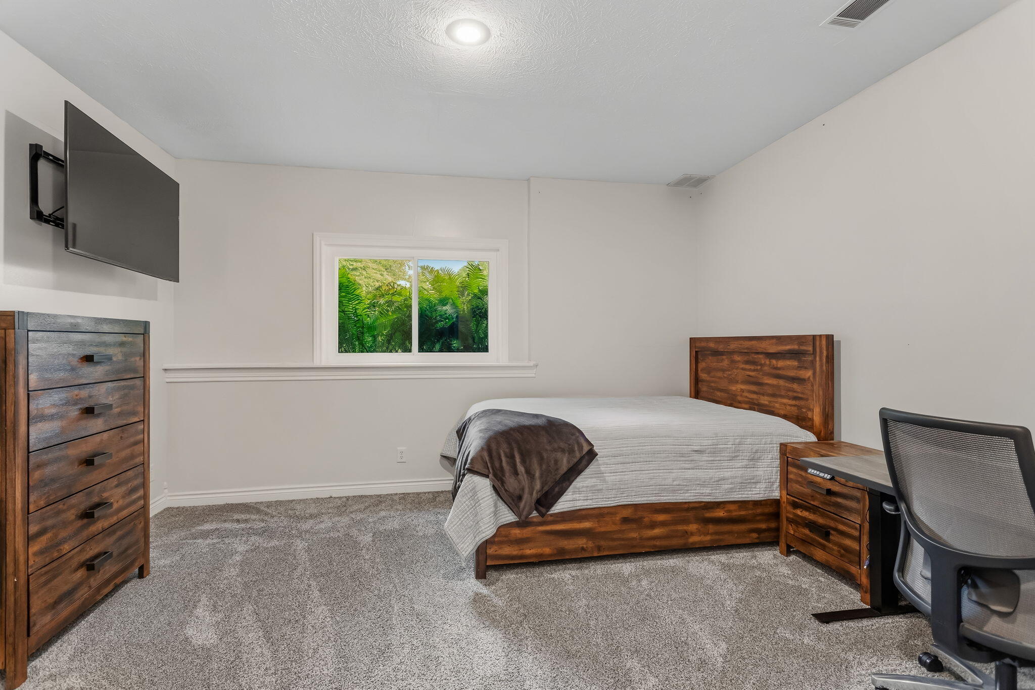 401 Erin Isle Court