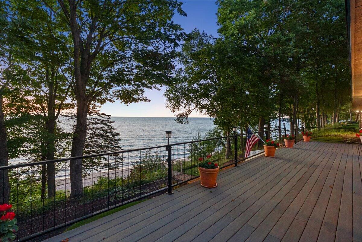 2230 Lakeshore Drive