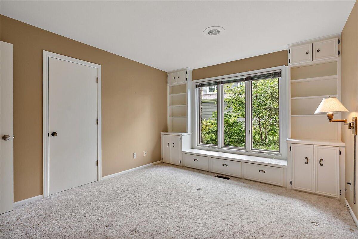 2230 Lakeshore Drive