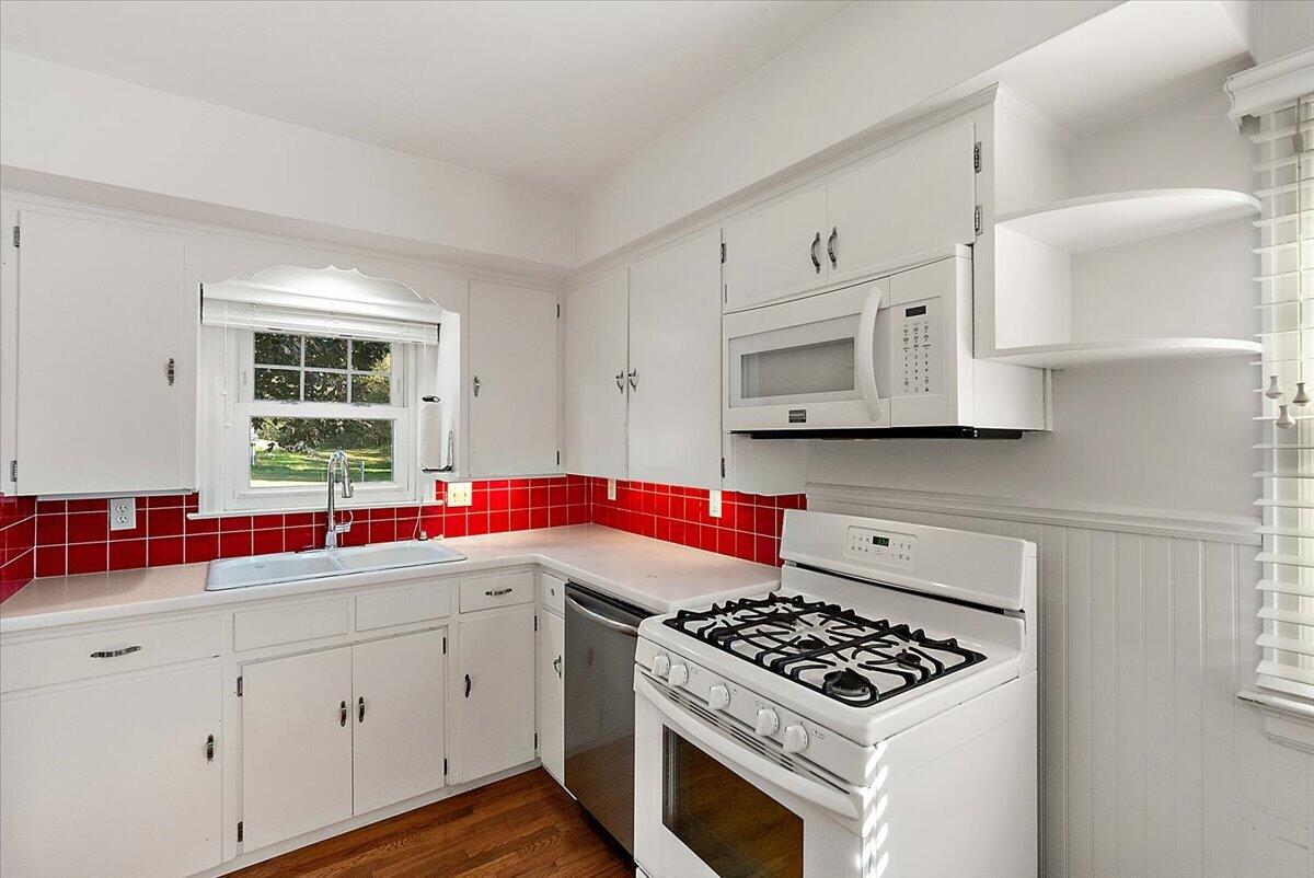 187 N 160th Avenue
