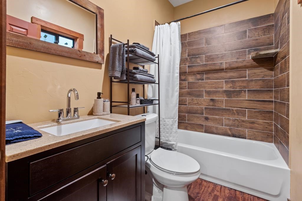 74 Friedrich Cemetery Rd