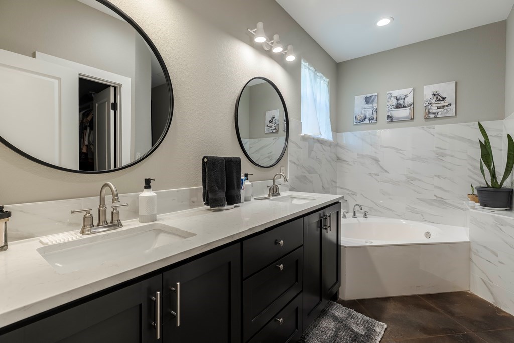 74 Friedrich Cemetery Rd