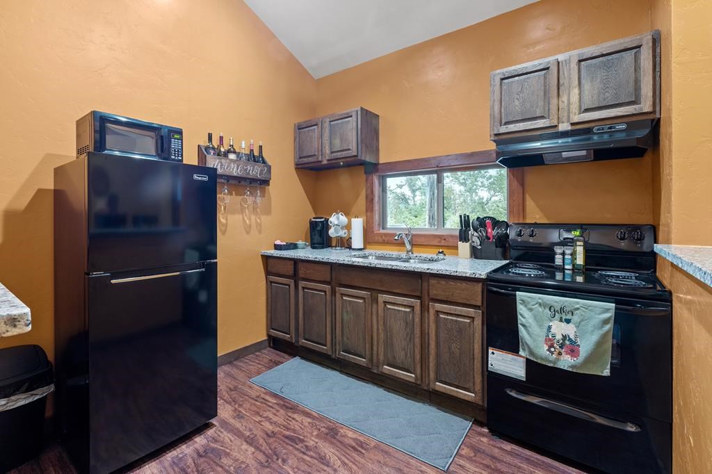 74 Friedrich Cemetery Rd