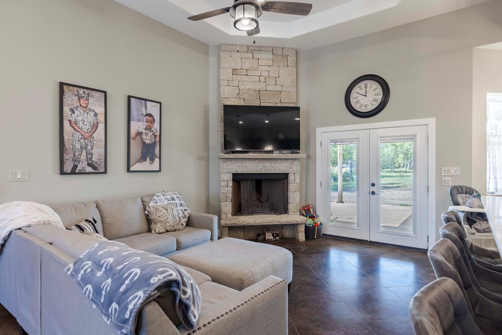 74 Friedrich Cemetery Rd