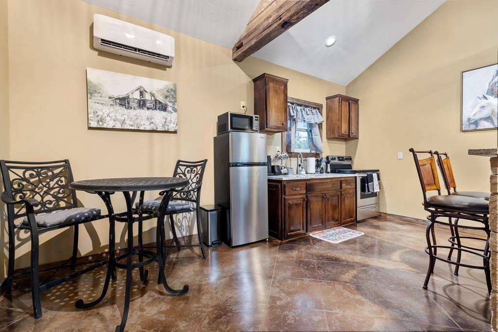 74 Friedrich Cemetery Rd