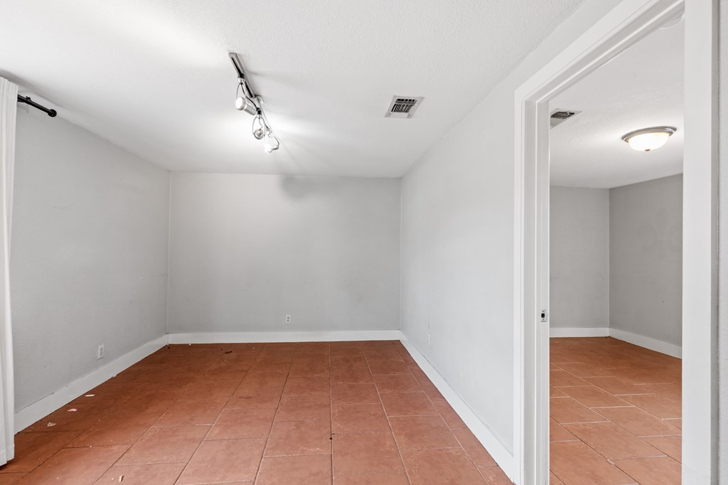 509 W Centre St