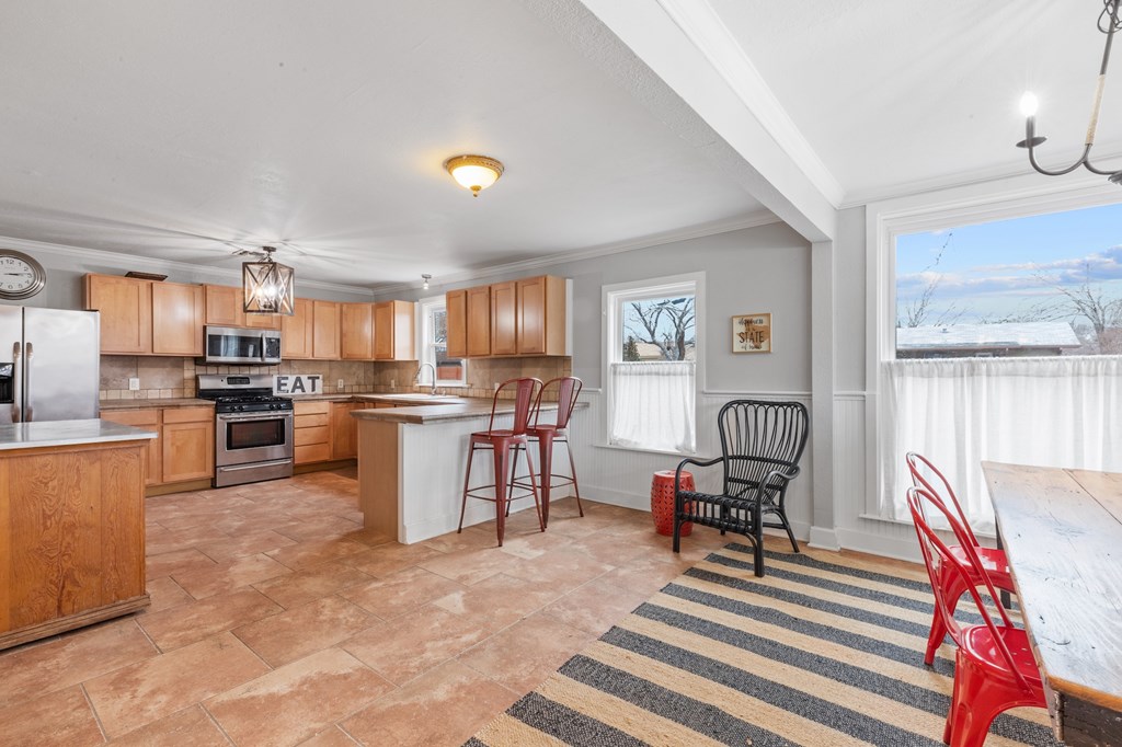 509 W Centre St