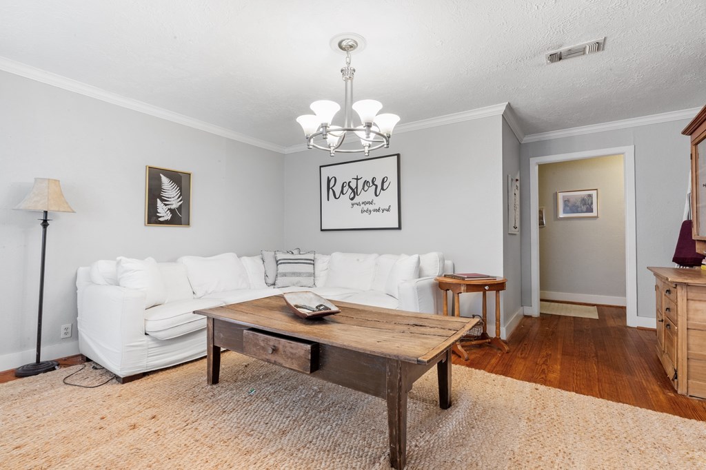 509 W Centre St
