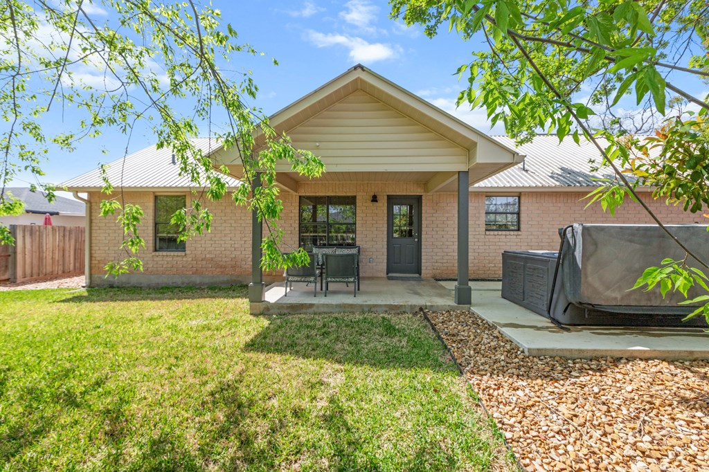 116 Henrietta Court
