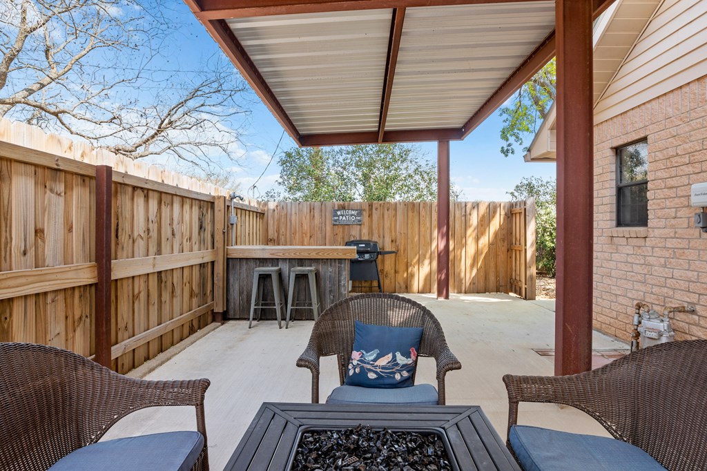 116 Henrietta Court