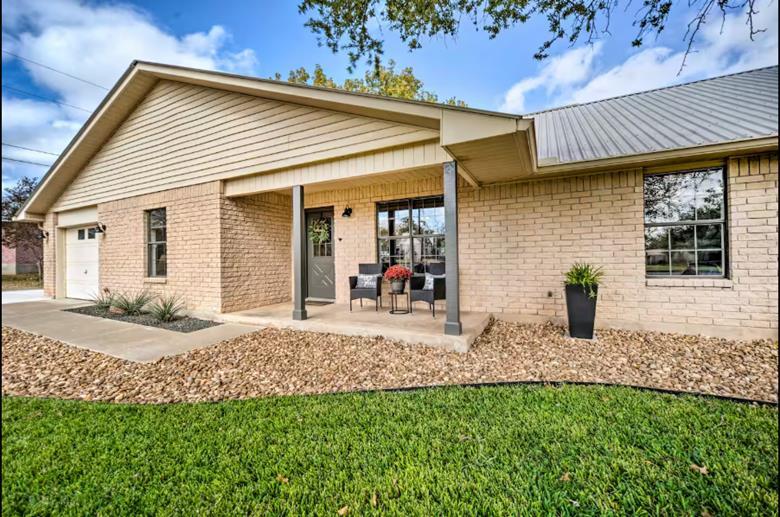 116 Henrietta Court