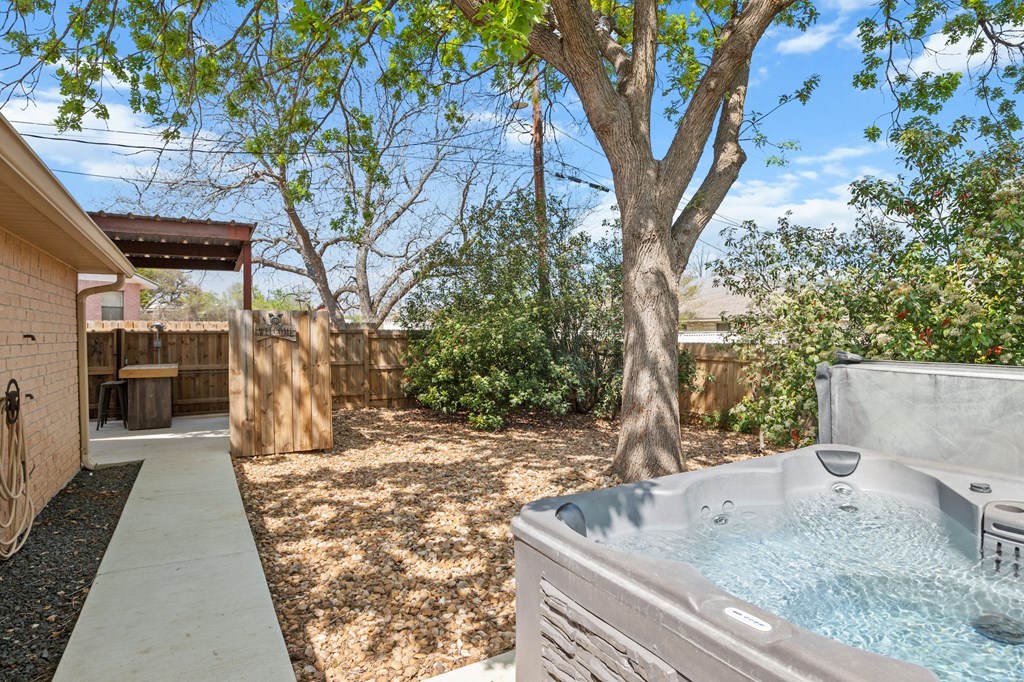 116 Henrietta Court