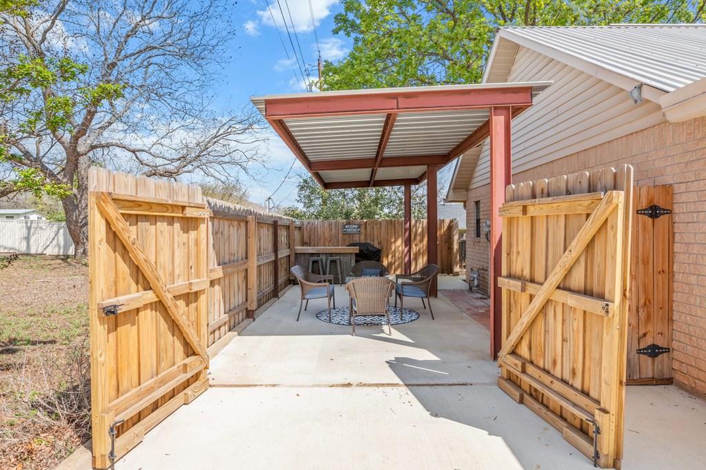 116 Henrietta Court