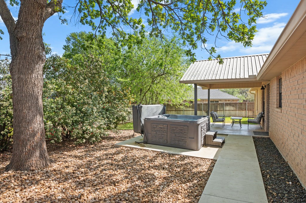 116 Henrietta Court