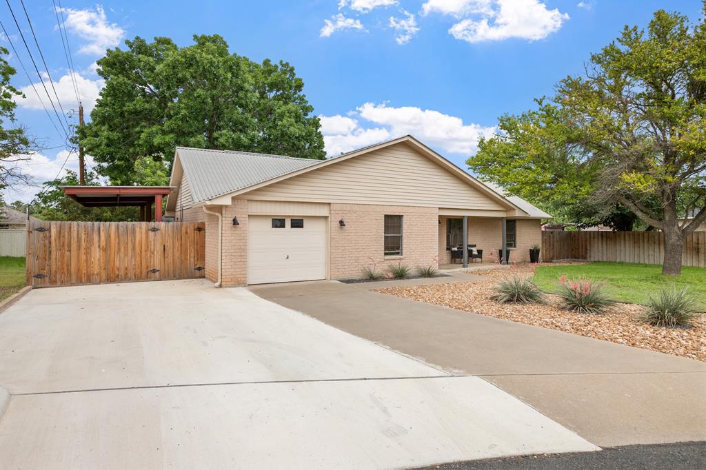 116 Henrietta Court