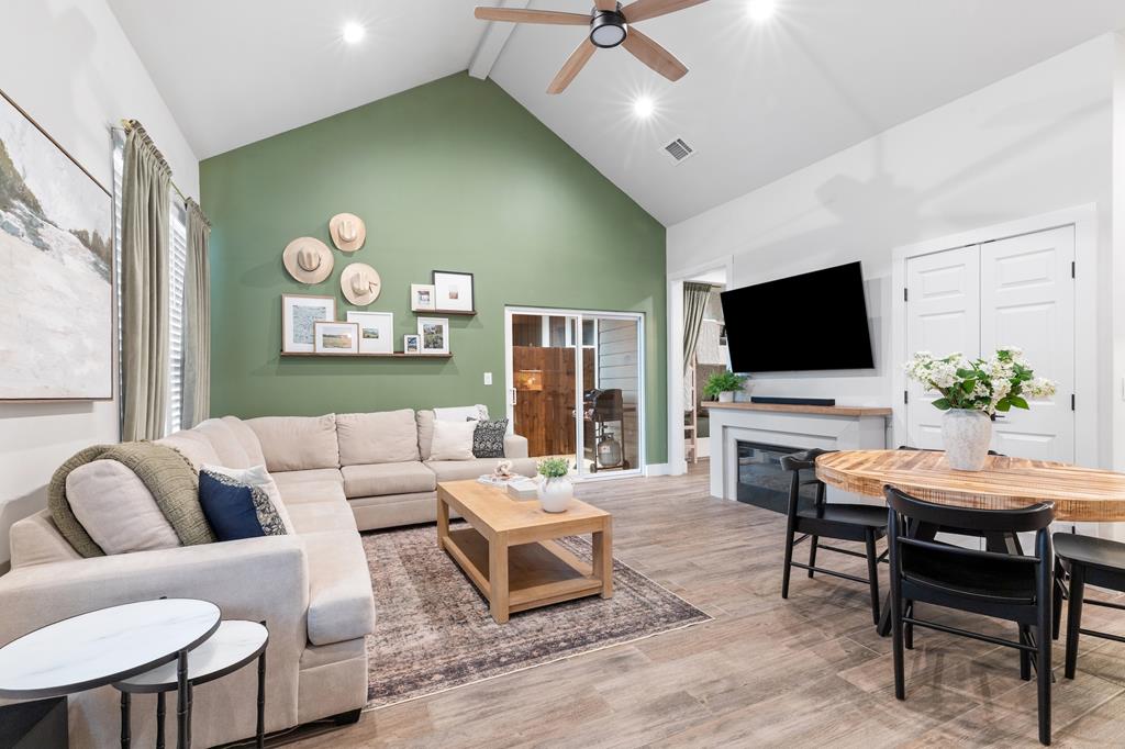 1003 Friendship Lane # 401
