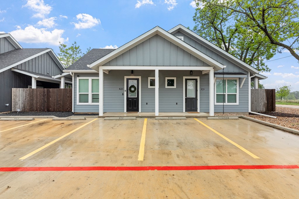 1003 Friendship Lane # 401
