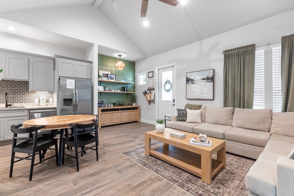 1003 Friendship Lane # 401