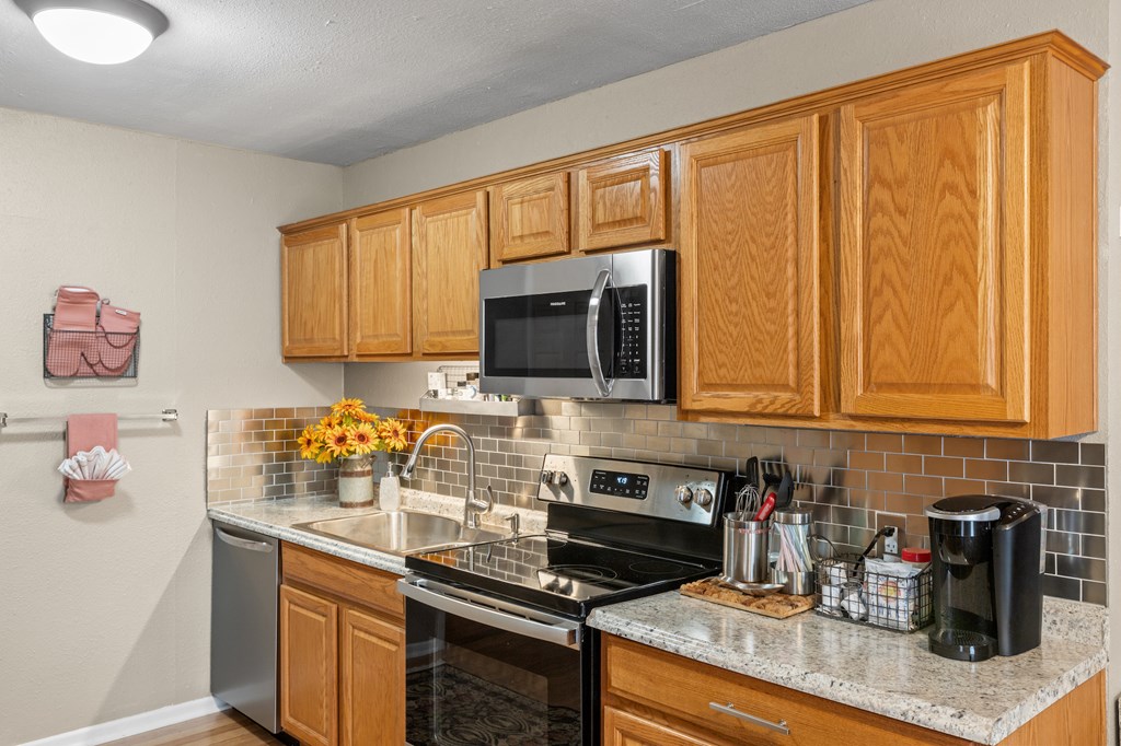 812 W Austin St