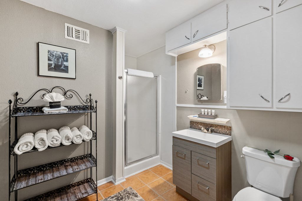 812 W Austin St