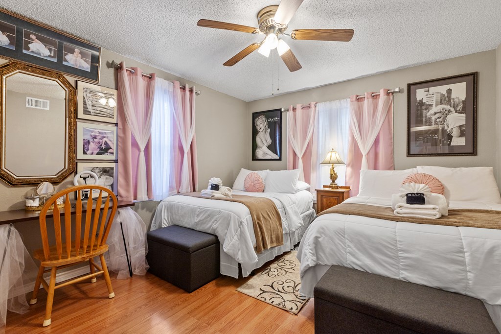 812 W Austin St