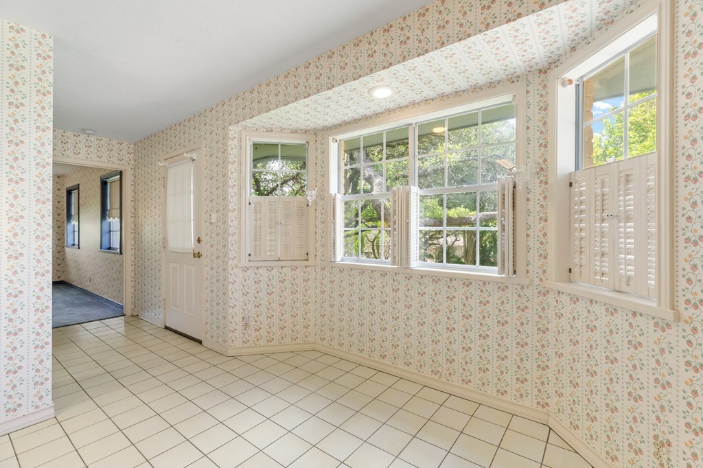 214 Northwood Hills Dr