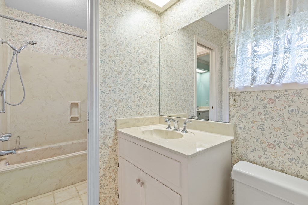 214 Northwood Hills Dr