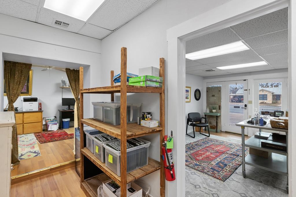 905 E Main St