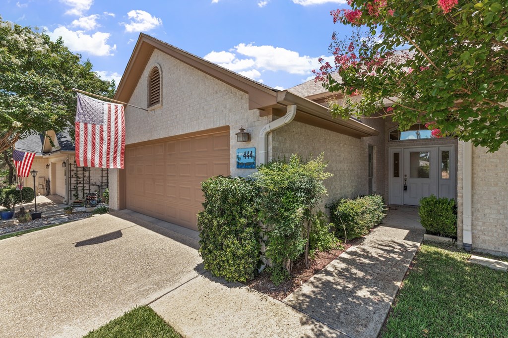 444 Summit Circle