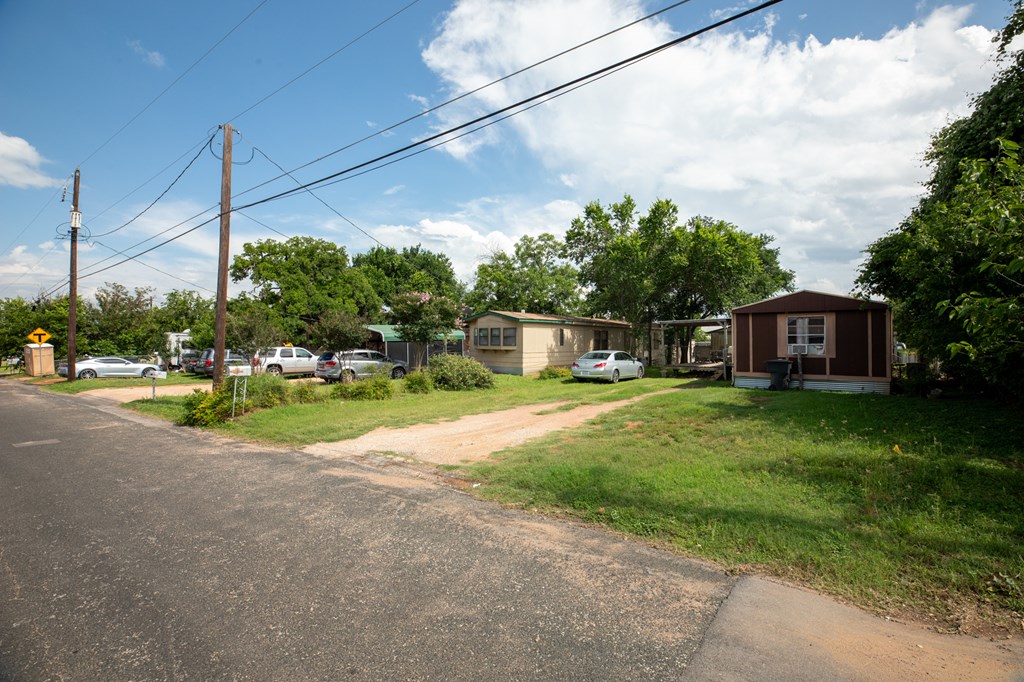 613 Mustang St
