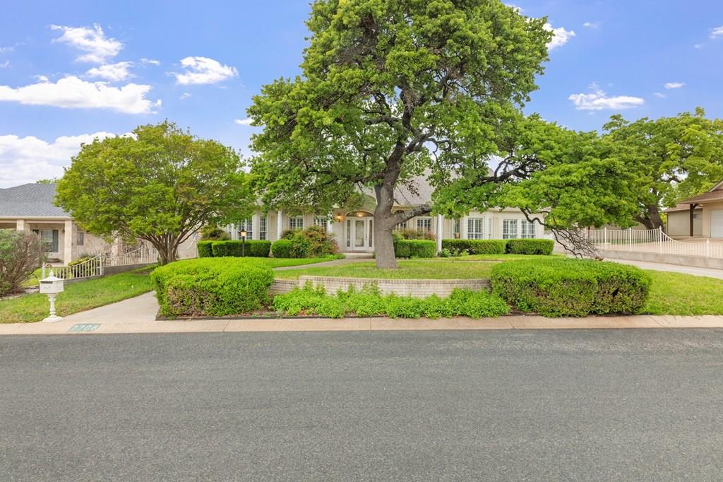 2208 Amberstone
