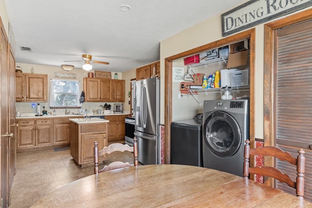 393 Marschall Creek Rd