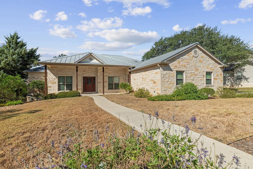 143 Stonewood