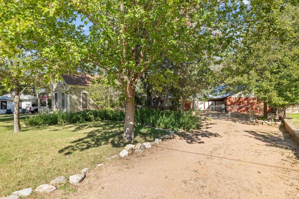 104 N Cherry St