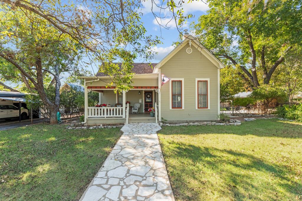 104 N Cherry St