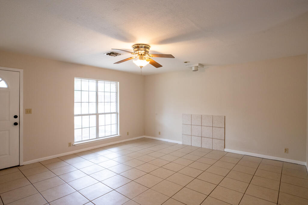 703 Dawn Lane