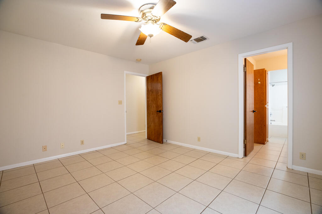 703 Dawn Lane