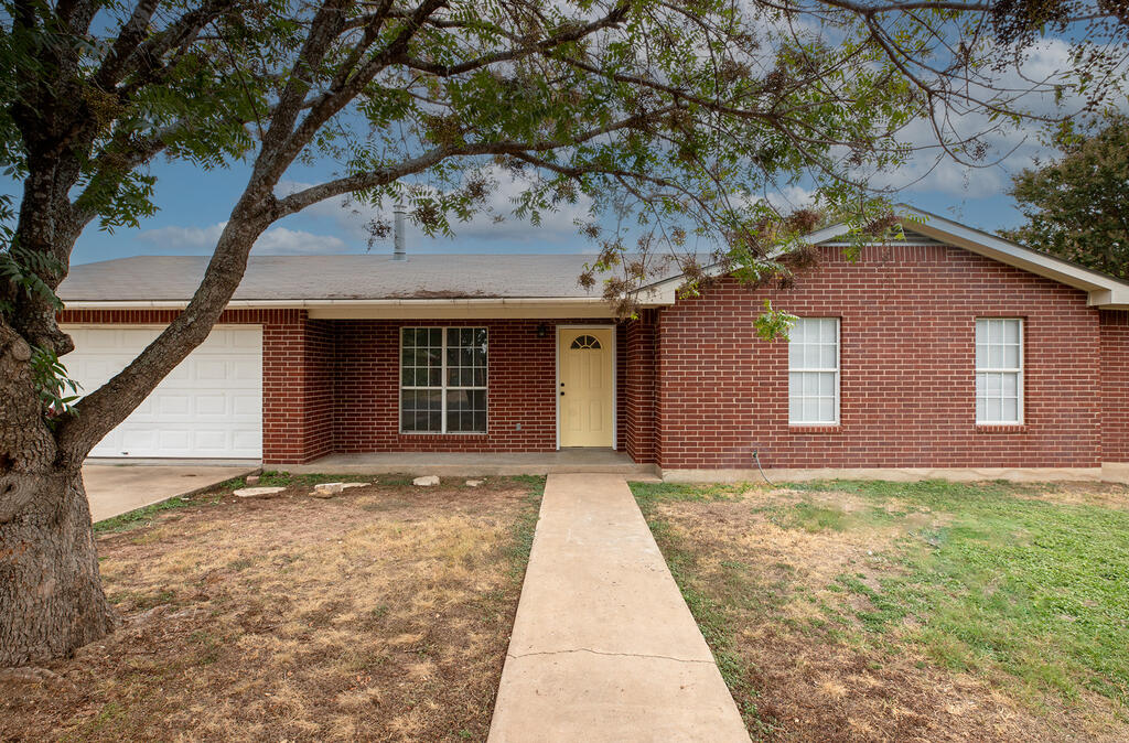 703 Dawn Lane