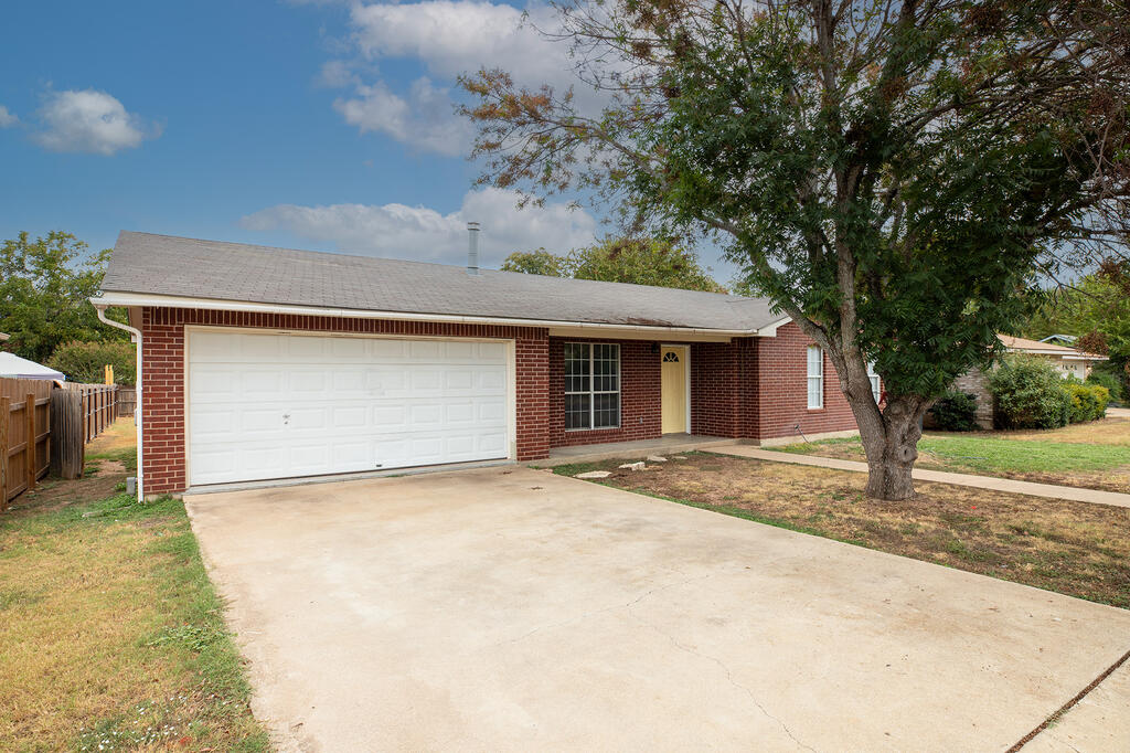 703 Dawn Lane