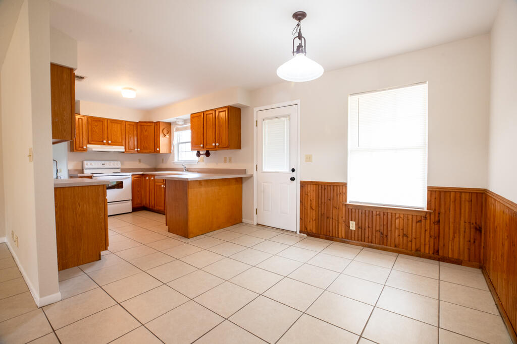 703 Dawn Lane